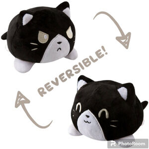 Tee Turtle Reversible Cat Plush Toy Black & White Cute Fidget Plush Animal NEW